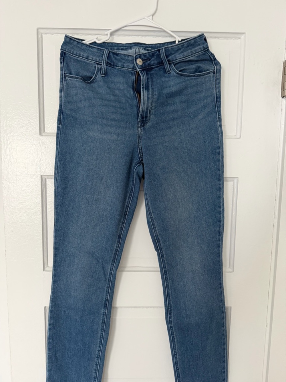 Old Navy Medium Blue Skinny Jeans